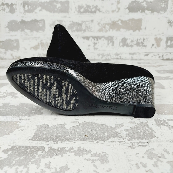 Calvin Klein Black Suede Slip On Evening/Office Silver Wedge Heels D121 - Picture 8 of 12